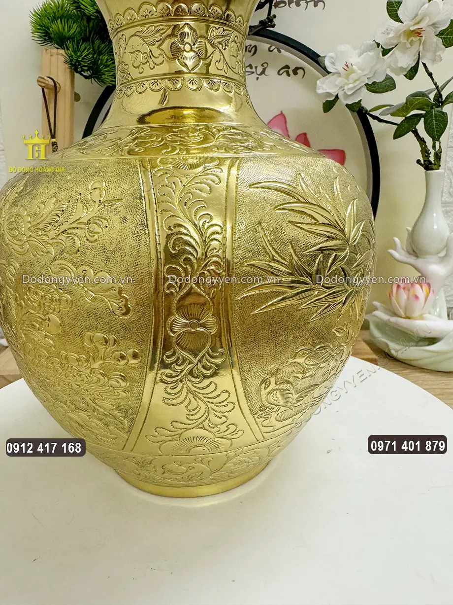 Từng họa tiết hoa văn được chạm th&uacute;c nổi với độ n&ocirc;ng s&acirc;u th&iacute;ch hợp